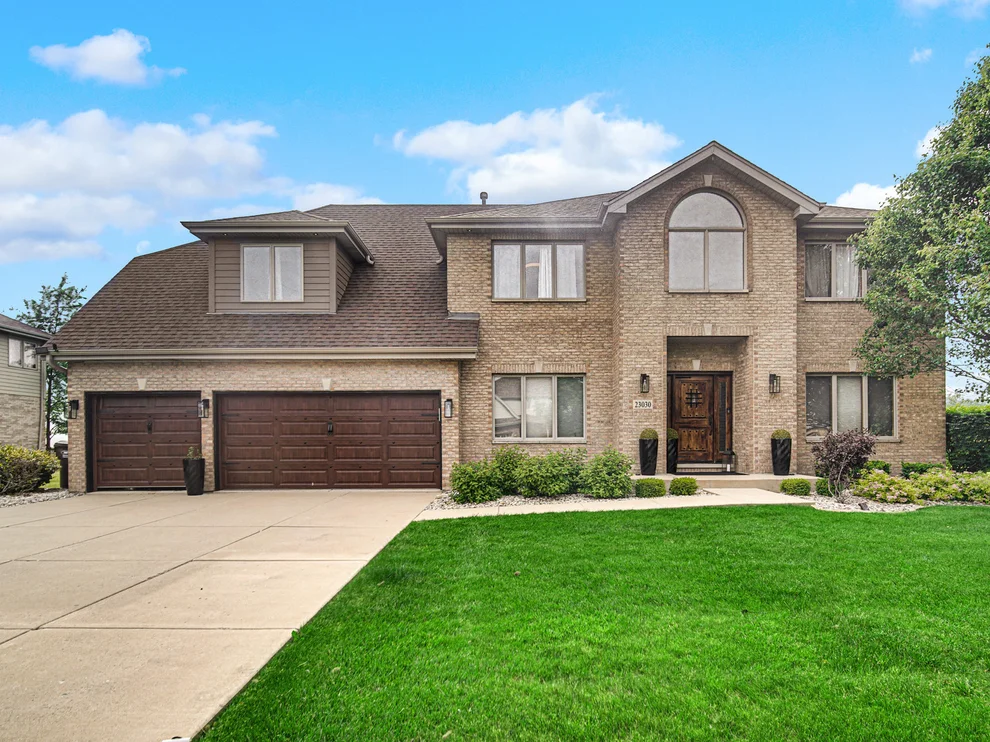 Unit for sale at 23030 Lakeview Estates Boulevard, Frankfort, IL 60423