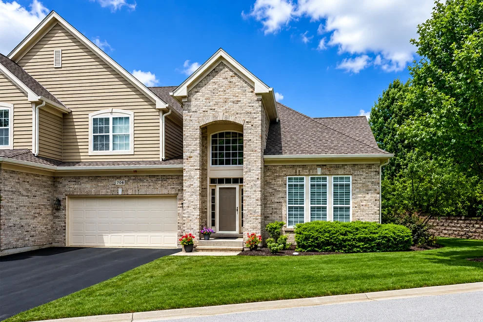Unit for sale at 706 Stone Canyon Circle, Inverness, IL 60010