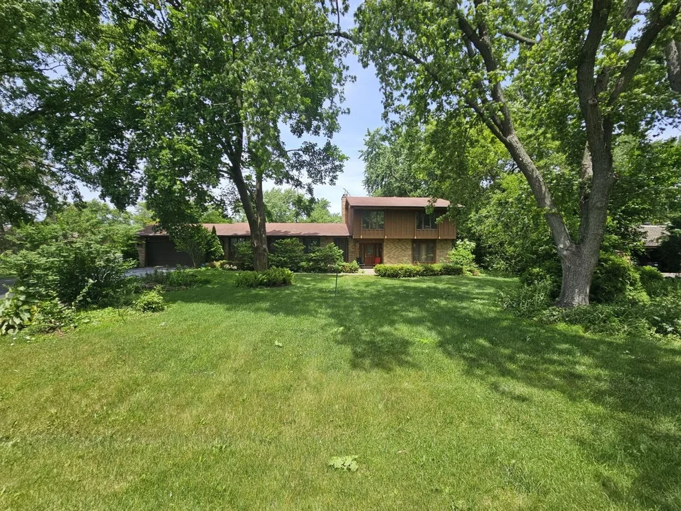 Unit for sale at 164 HARBOR Drive, Barrington, IL 60010