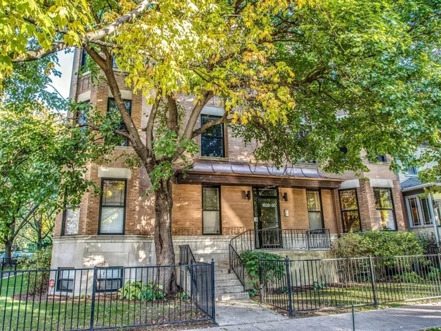 Unit for sale at 1628 W Sunnyside Avenue, CHICAGO, IL 60640
