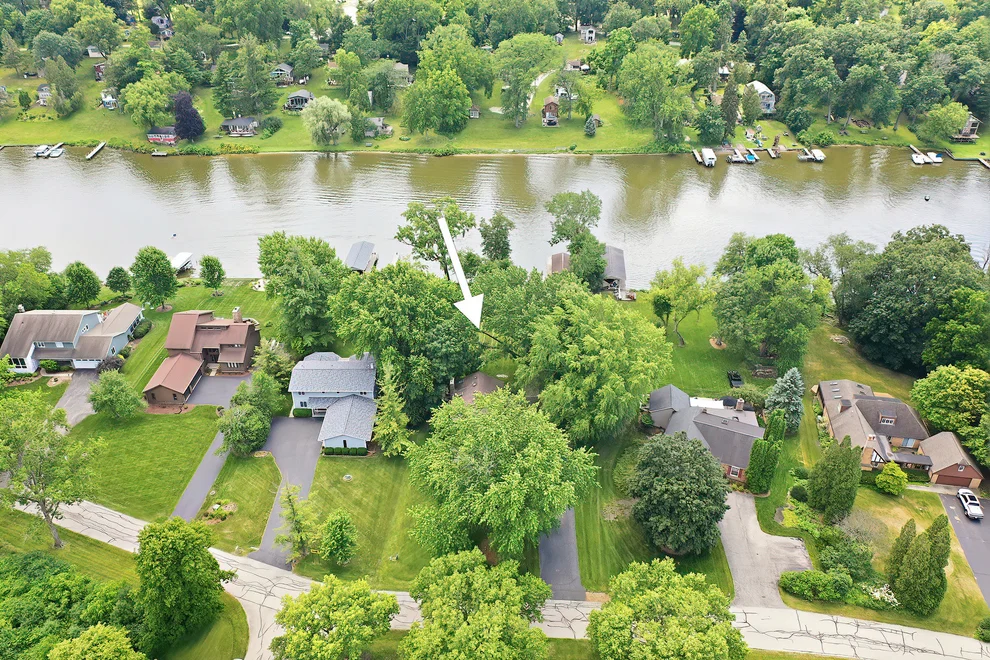 Unit for sale at 213 River Drive, Trout Valley, IL 60013