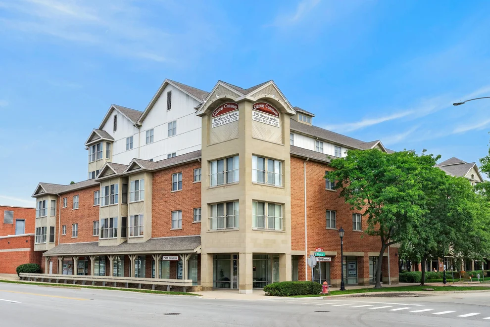 Unit for sale at 50 N Bokelman Street, Roselle, IL 60172