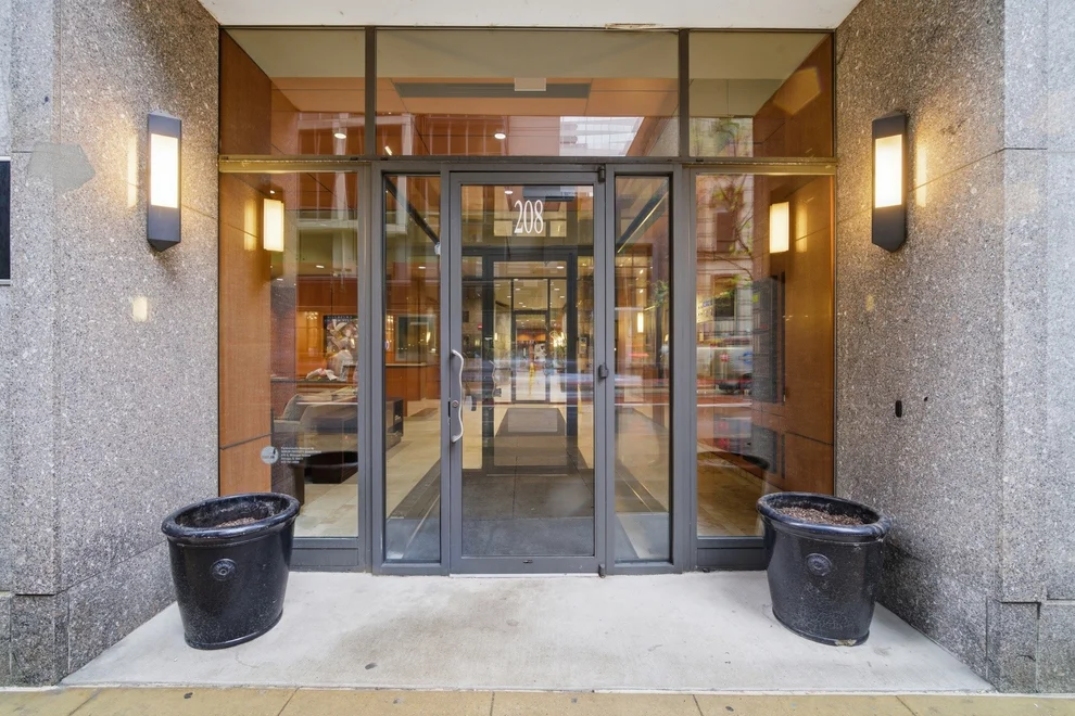 Unit for sale at 208 W Washington Street, Chicago, IL 60606
