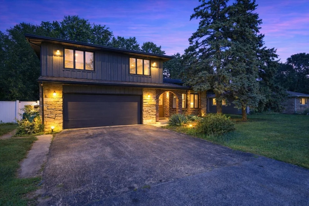 Unit for sale at 2437 Grape Street, Joliet, IL 60435
