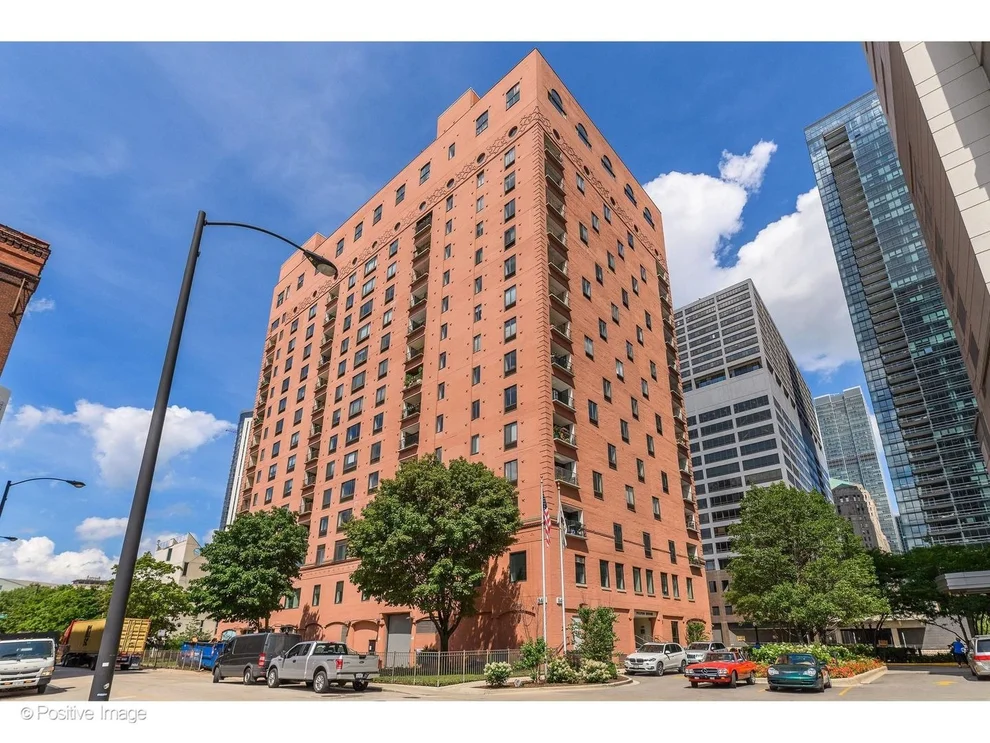 Unit for sale at 345 N Canal Street, Chicago, IL 60606