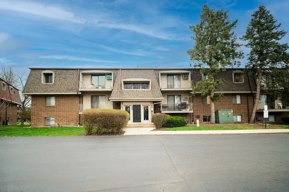 Unit for sale at 144 E Bailey Road, Naperville, IL 60565