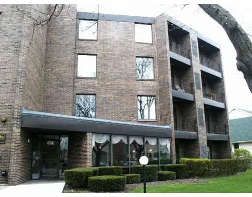 Unit for sale at 5019 W MULFORD Street, SKOKIE, IL 60077