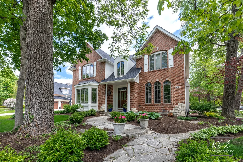Unit for sale at 752 S Julian Street, Naperville, IL 60540