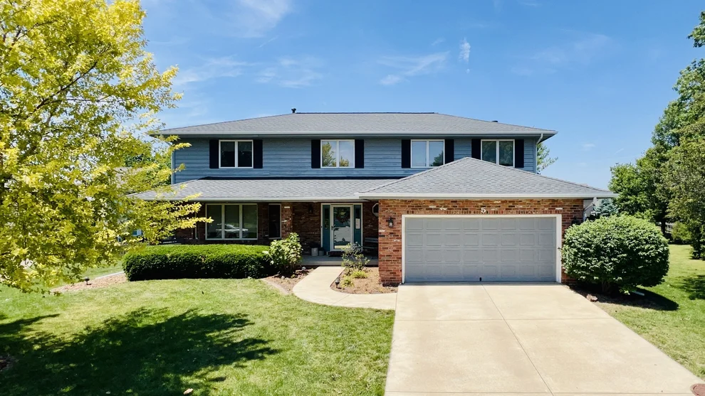 Unit for sale at 5 Harbor Pointe Court, Bloomington, IL 61704