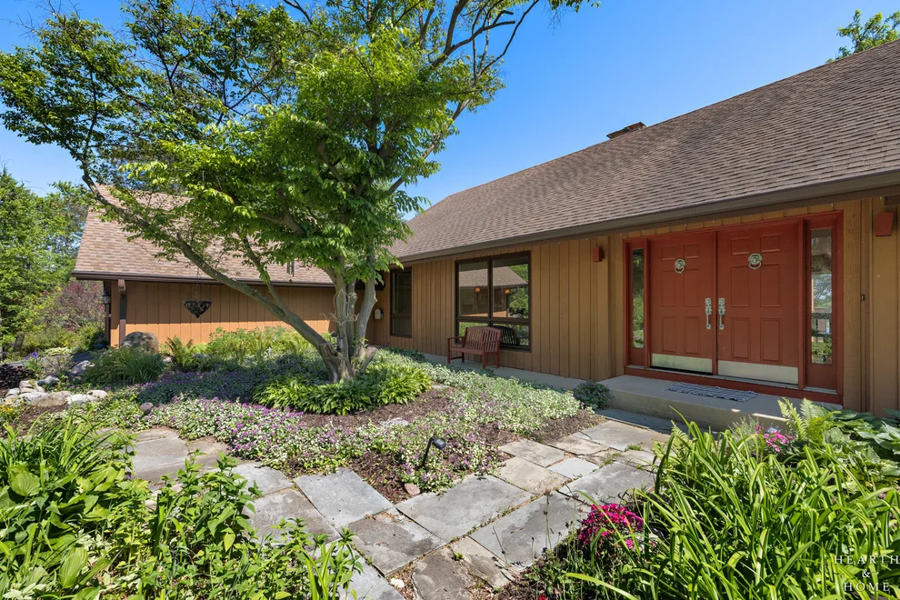 Unit for sale at 8929 ROBIN HILL ROAD Drive, Woodstock, IL 60098