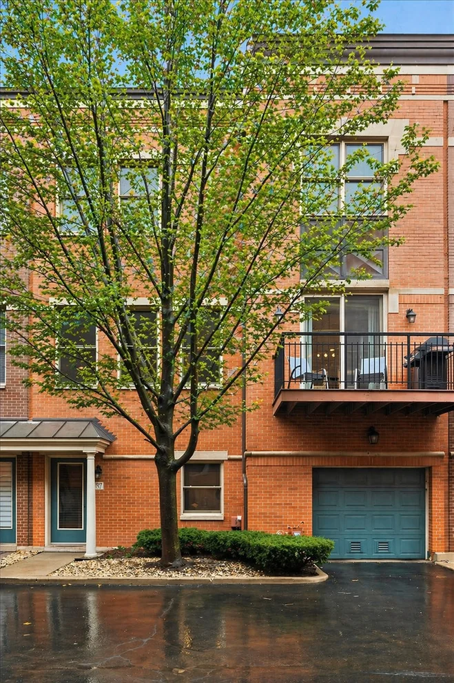 Unit for sale at 1012 S Loomis Street, Chicago, IL 60607
