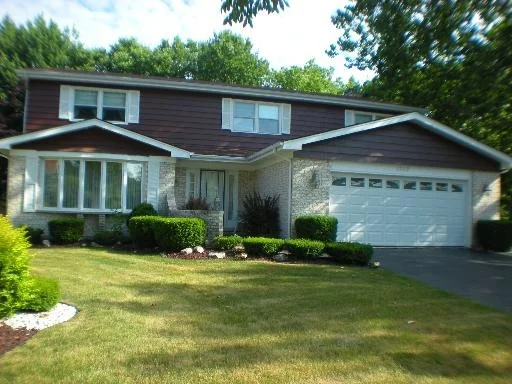 Unit for sale at 1323 N Lama Lane, MOUNT PROSPECT, IL 60056