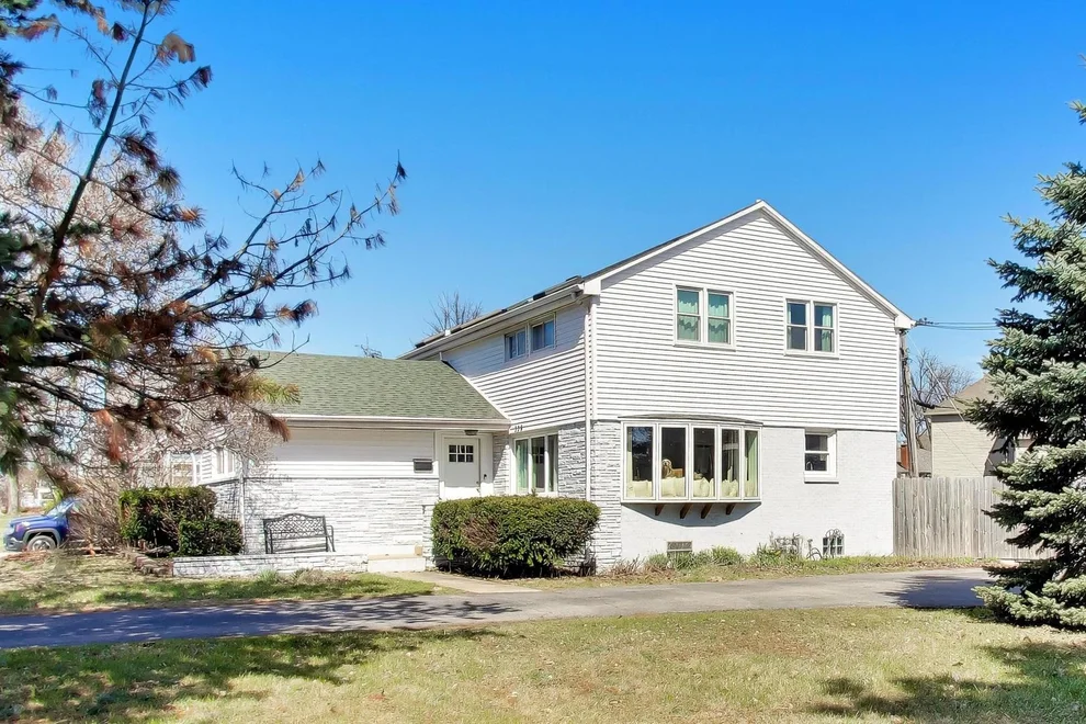 Unit for sale at 339 N Emroy Avenue, Elmhurst, IL 60126