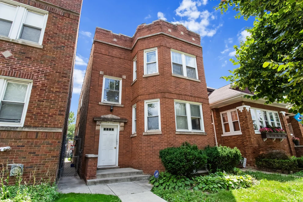 Unit for sale at 5105 W School Street, Chicago, IL 60641