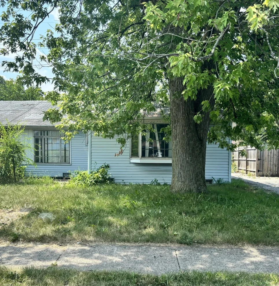 Unit for sale at 14044 S Grace Avenue, Robbins, IL 60472