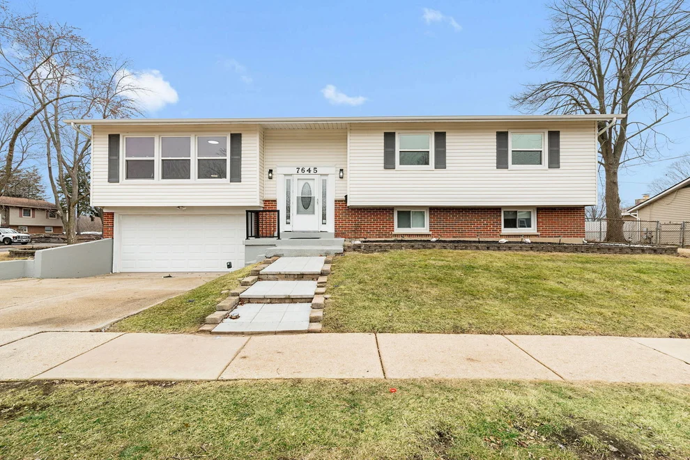 Unit for sale at 7645 Brookside Drive, Hanover Park, IL 60133