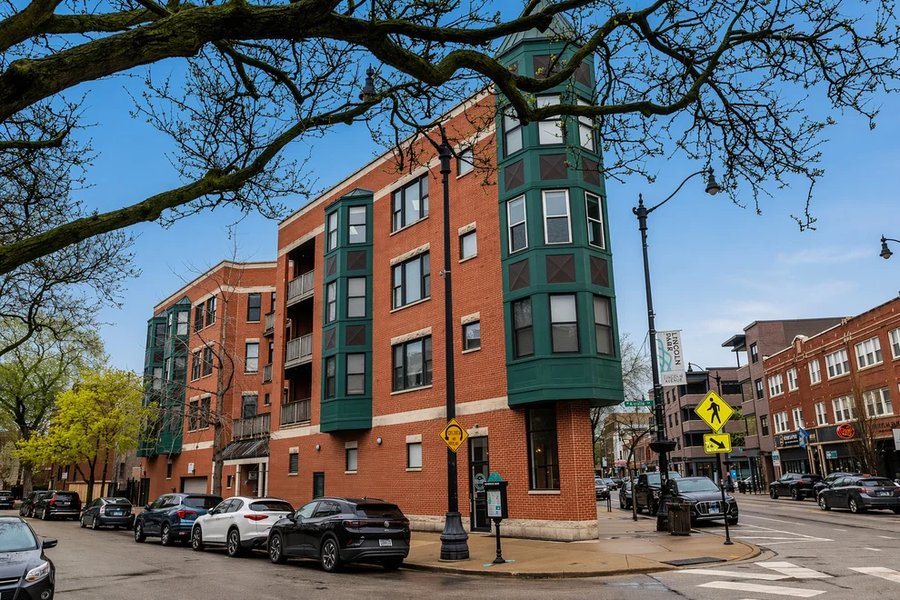 Unit for sale at 845 W Altgeld Street, Chicago, IL 60614
