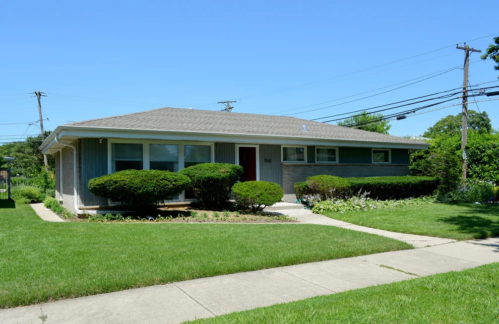 Unit for sale at 7542 Lowell Avenue, Skokie, IL 60076