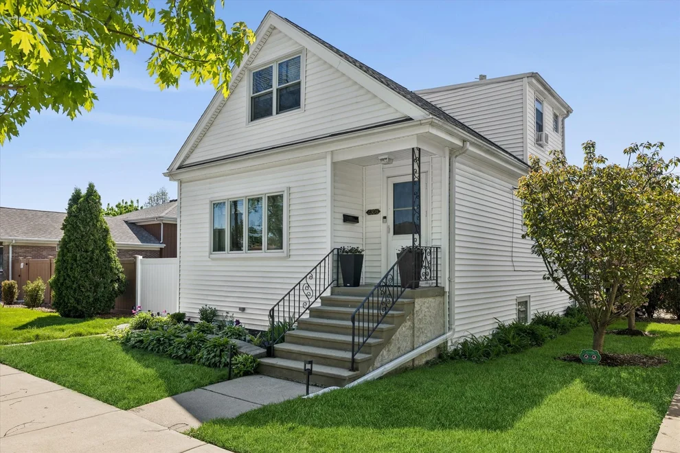 Unit for sale at 2308 N 77th Court, Elmwood Park, IL 60707