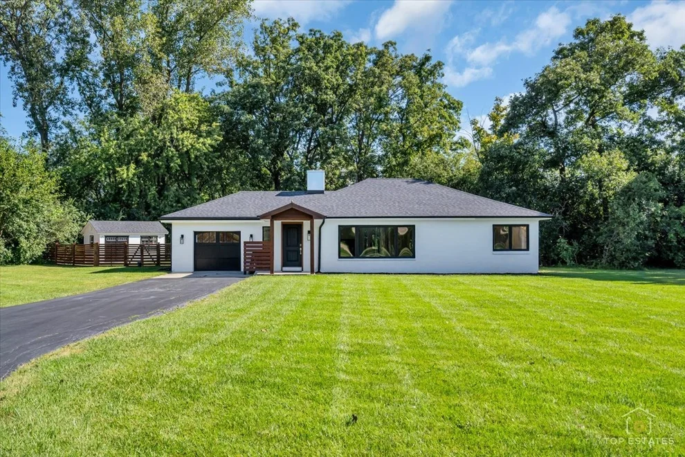 Unit for sale at 2320 Duffy Lane, Riverwoods, IL 60015