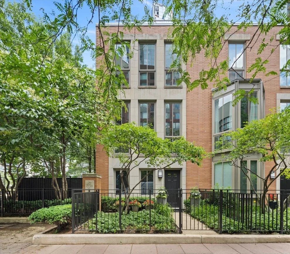 Unit for sale at 447 N McClurg Court, Chicago, IL 60611