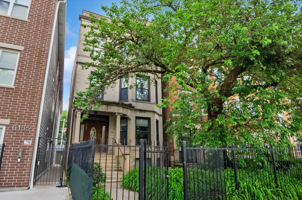 Unit for sale at 6137 S KIMBARK Avenue, Chicago, IL 60637