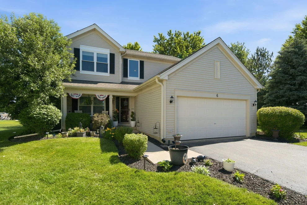 Unit for sale at 6 Hazelwood Court, Lake In The Hills, IL 60156