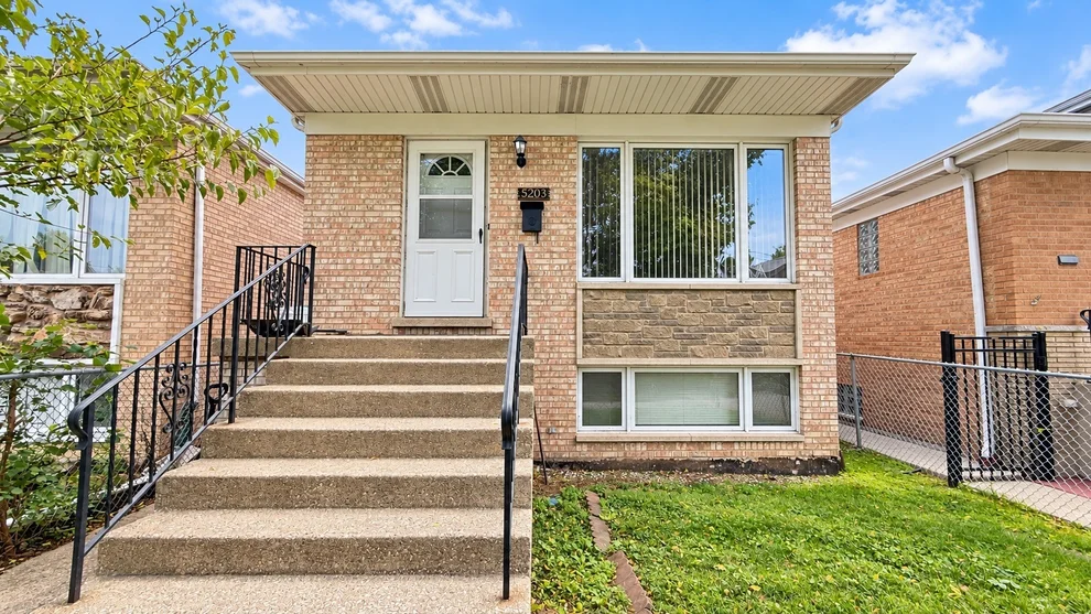 Unit for sale at 5203 W Carmen Avenue, Chicago, IL 60630