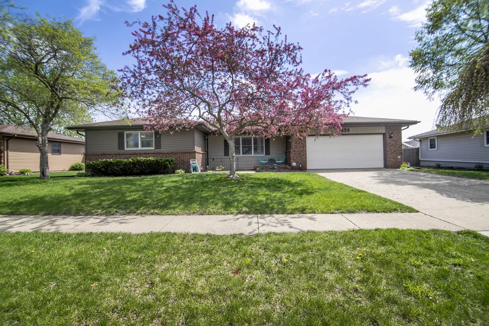 Unit for sale at 434 Meadows Road S, Bourbonnais, IL 60914