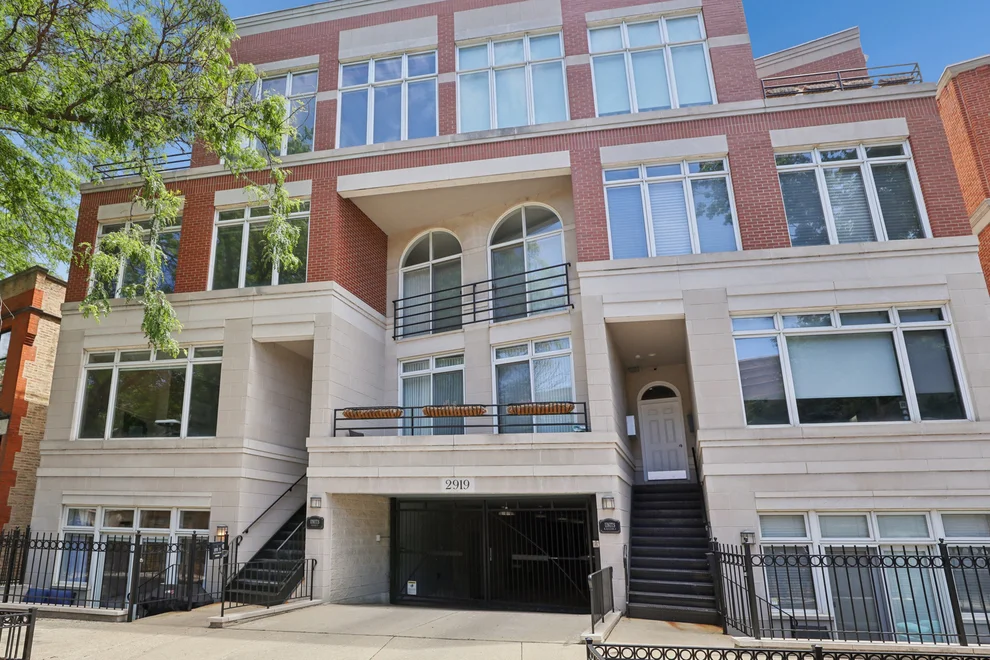 Unit for sale at 2919 N Burling Street, Chicago, IL 60657