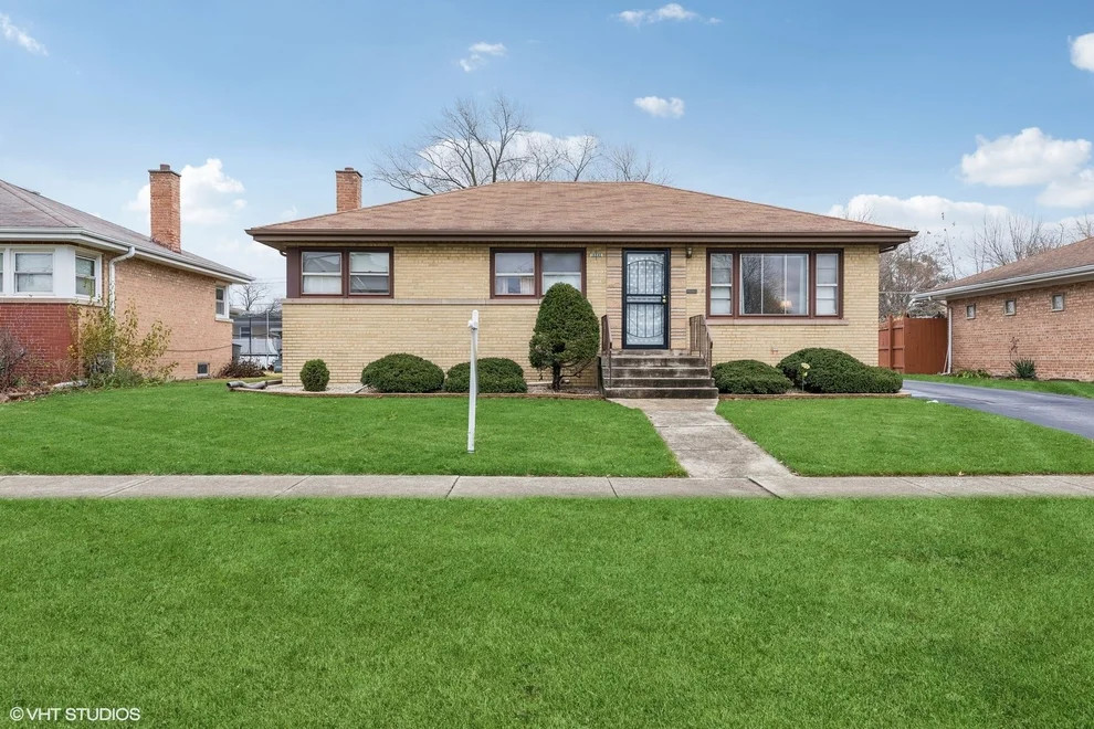 Unit for sale at 16645 Cottage Grove Avenue, South Holland, IL 60473