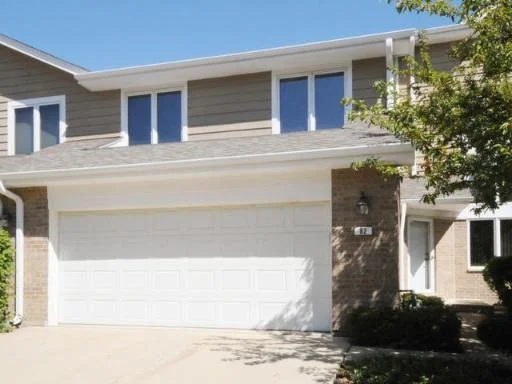 Unit for sale at 82 Woodstone Drive, BUFFALO GROVE, IL 60089