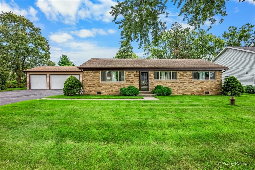 Unit for sale at 5506 Burwood Road, Cary, IL 60013