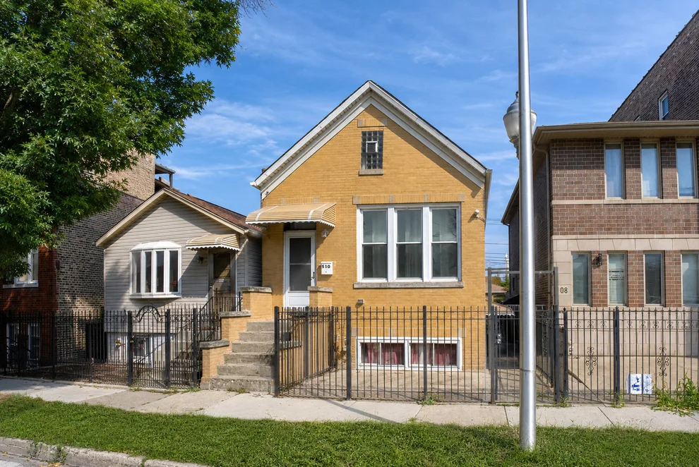 Unit for sale at 510 W 32nd Street, Chicago, IL 60616