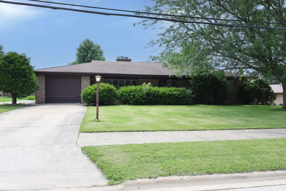 Unit for sale at 1601 BARTHELONE Street, Crest Hill, IL 60403