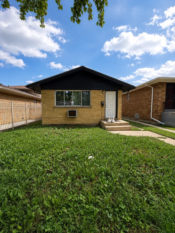 Unit for sale at 11545 S Laflin Street, Chicago, IL 60643