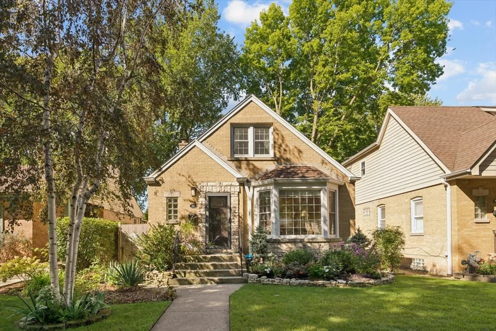 Unit for sale at 216 Richmond Street, Evanston, IL 60202