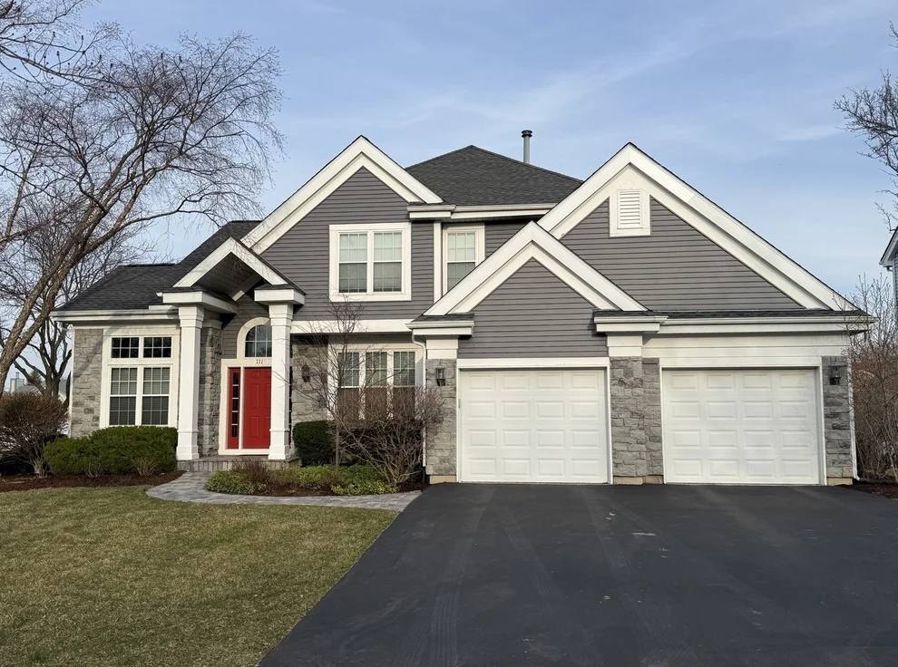 Unit for sale at 711 Foxmoor Lane, Lake Zurich, IL 60047
