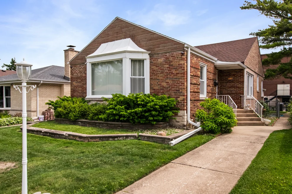 Unit for sale at 5115 Jarlath Avenue, Skokie, IL 60077