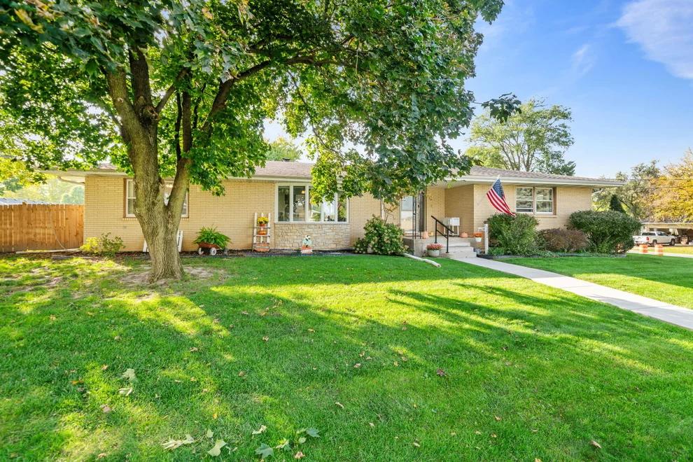 Unit for sale at 5230 S Harlan Drive, Rochelle, IL 61068