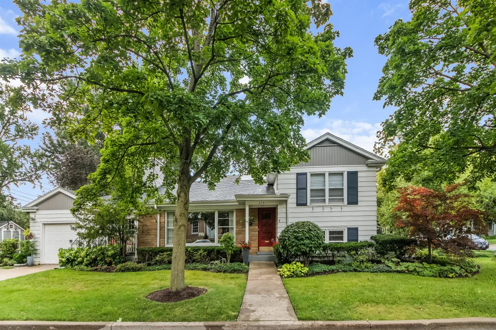 Unit for sale at 2761 Lincolnwood Drive, Evanston, IL 60201