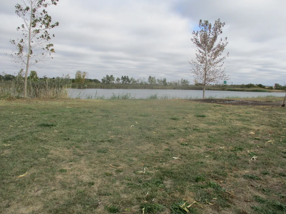 Unit for sale at 5102 W Trautlake Drive, Champaign, IL 61822
