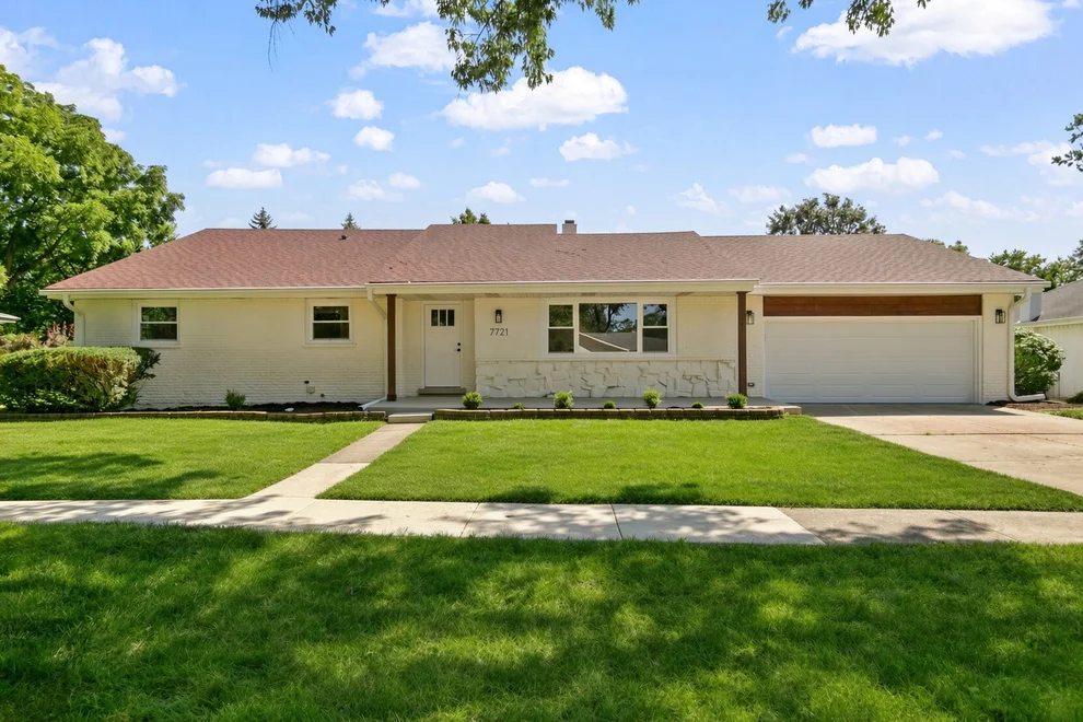 Unit for sale at 7721 Stevens Street, Darien, IL 60561