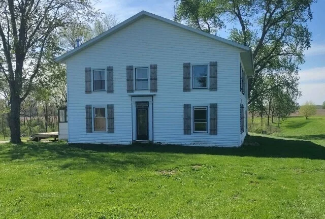 Unit for sale at 714 E County Line Road, Sparland, IL 61565