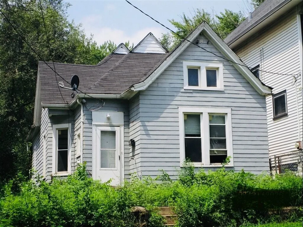Unit for sale at 1619 S Faraday Avenue, Peoria, IL 61605