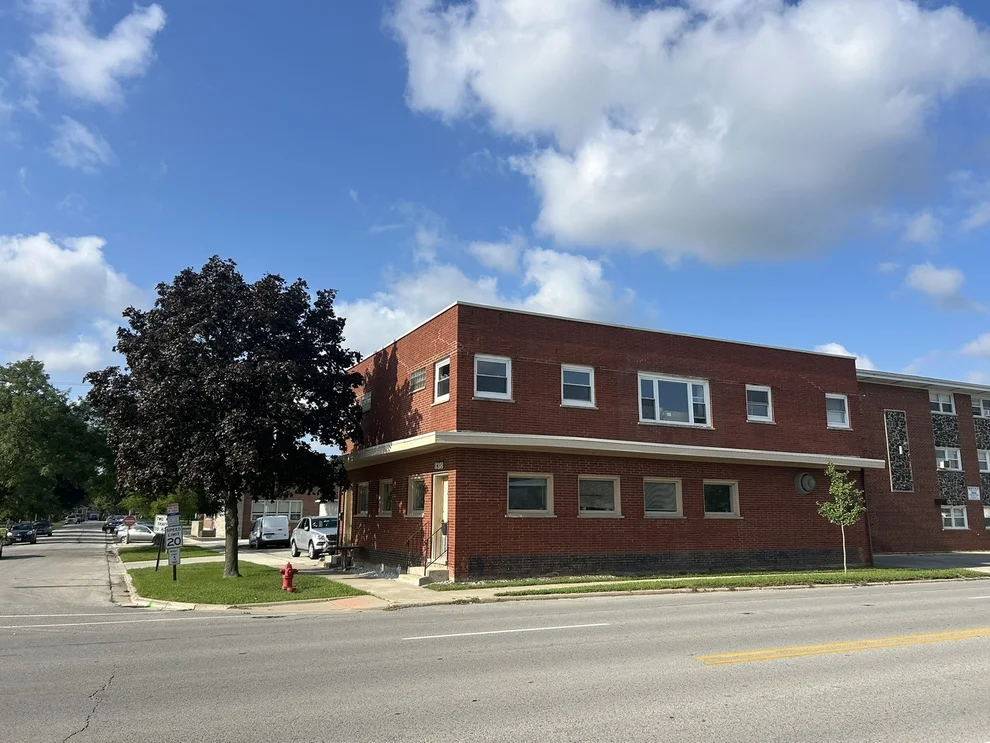 Unit for sale at 8318 47th Street, Lyons, IL 60534
