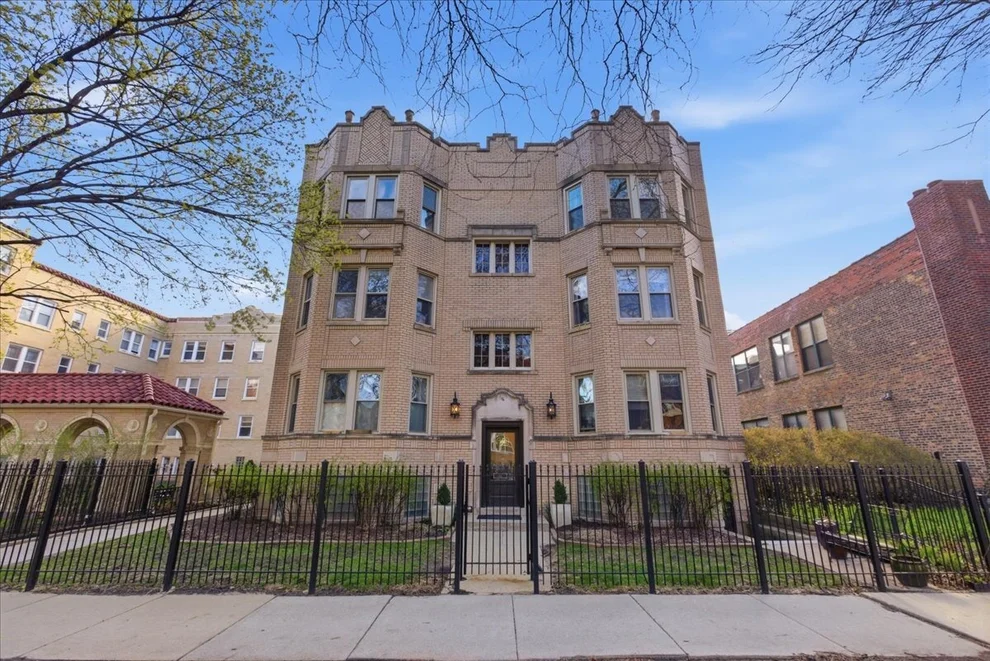 Unit for sale at 5011 N Wolcott Avenue, Chicago, IL 60640