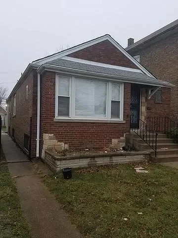 Unit for sale at 8128 S Coles Avenue, Chicago, IL 60617