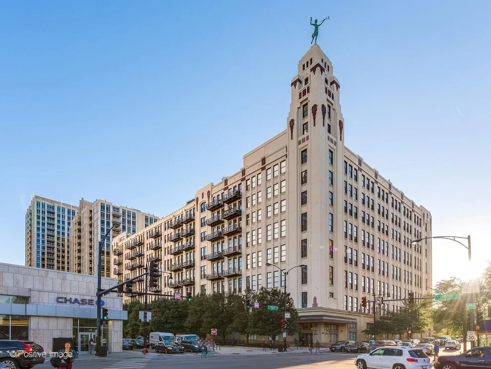 Unit for sale at 758 N Larrabee Street, Chicago, IL 60654