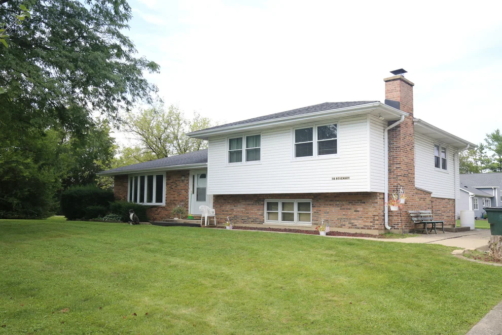 Unit for sale at 114 Rosemary Avenue, Inverness, IL 60010